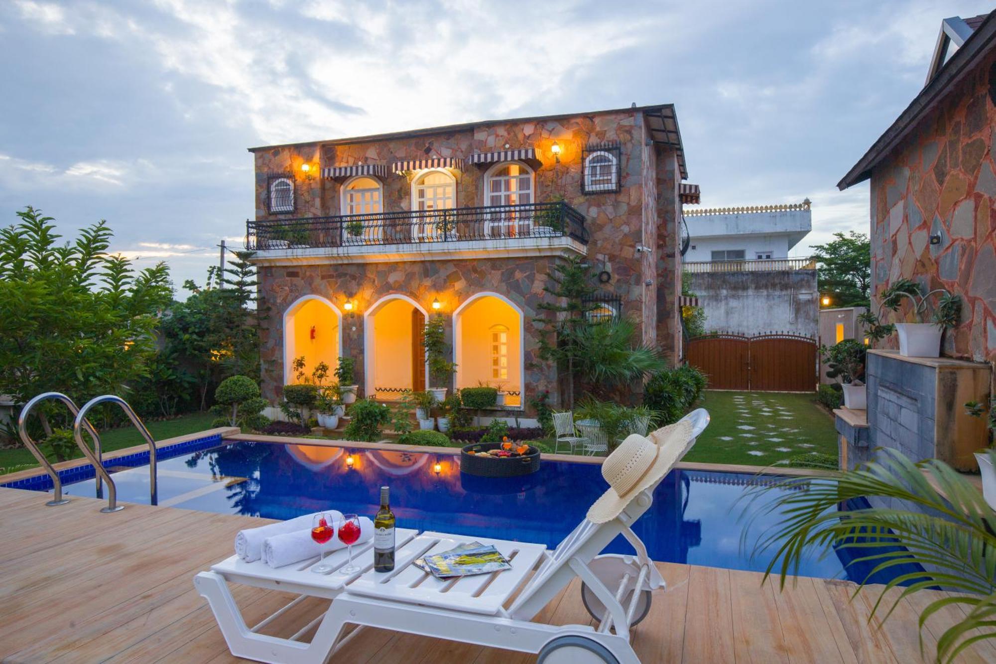 Elivaas 3 Bhk With Pvt Pool & Lush Garden - Oakwood Villa Jaipur Exterior photo