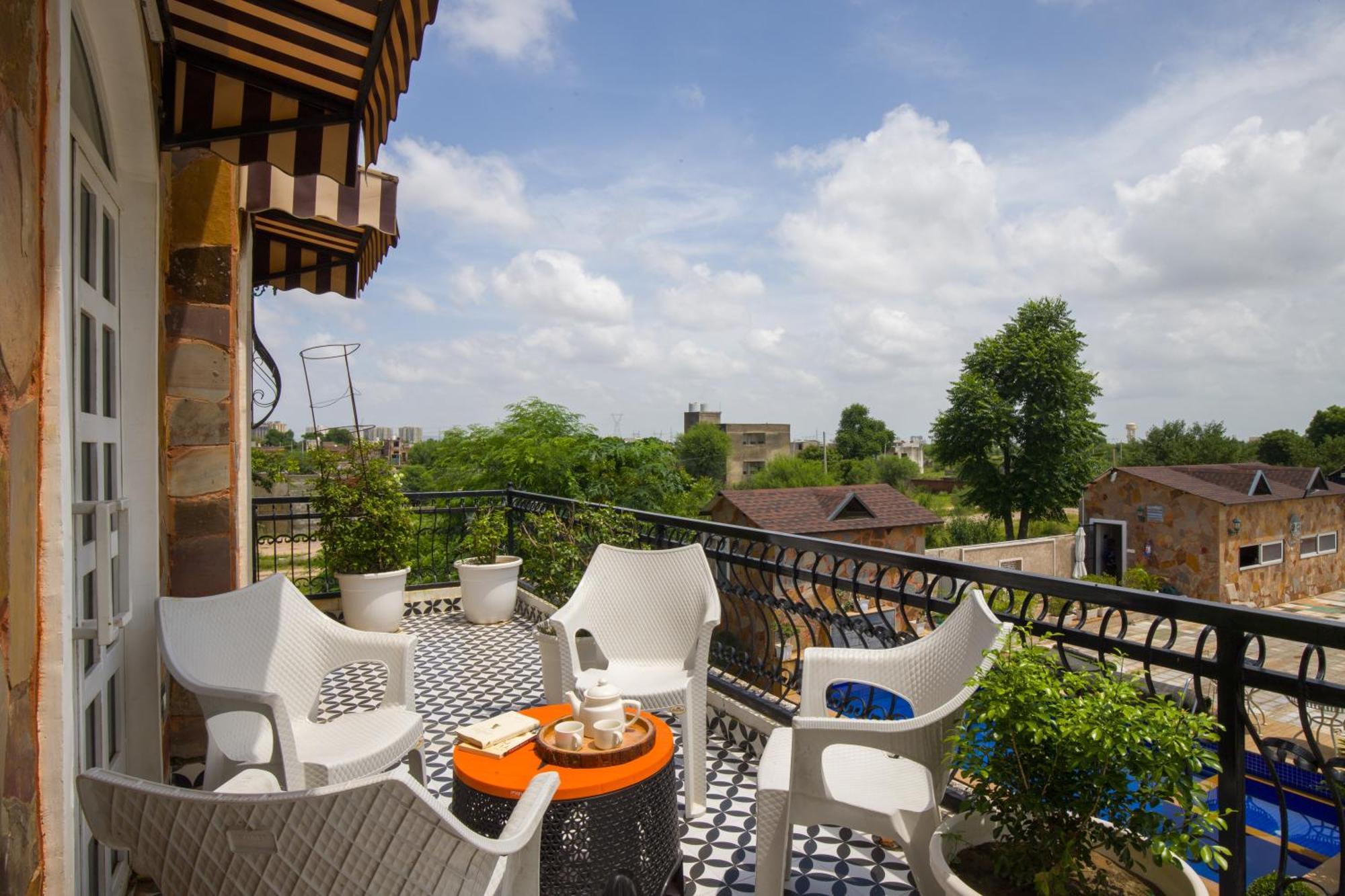 Elivaas 3 Bhk With Pvt Pool & Lush Garden - Oakwood Villa Jaipur Exterior photo